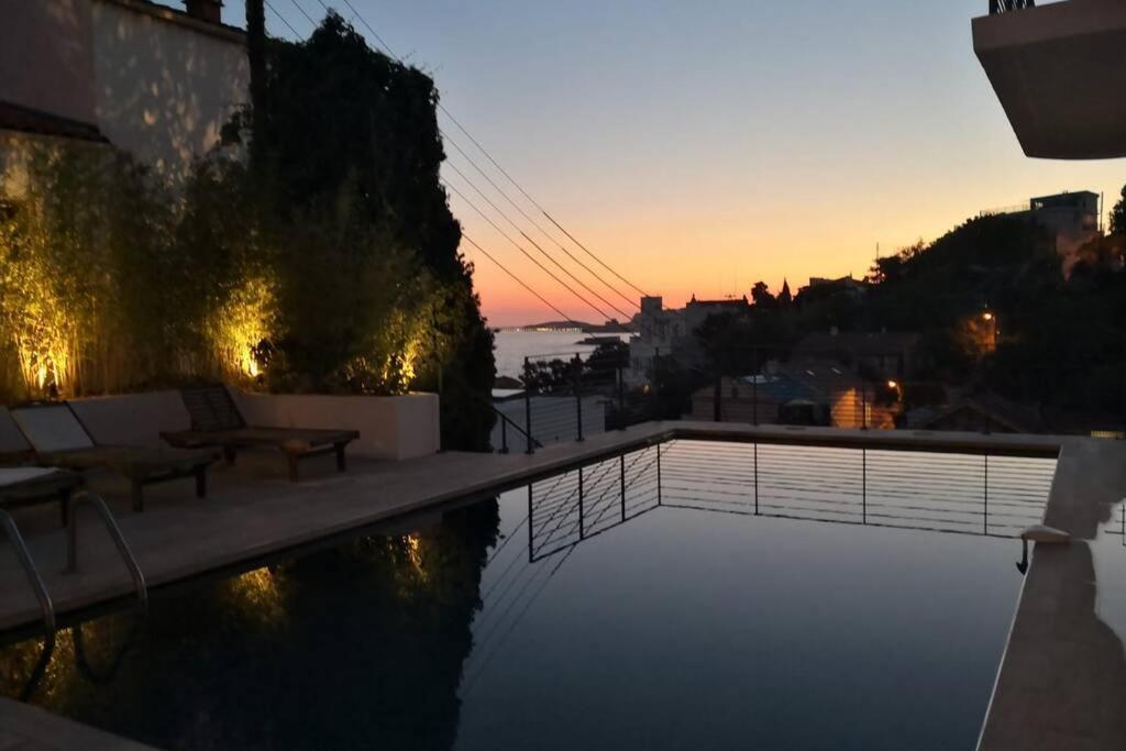 Suite Sur La Mer Marseille Corniche Exterior photo