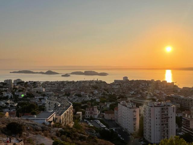 Suite Sur La Mer Marseille Corniche Exterior photo